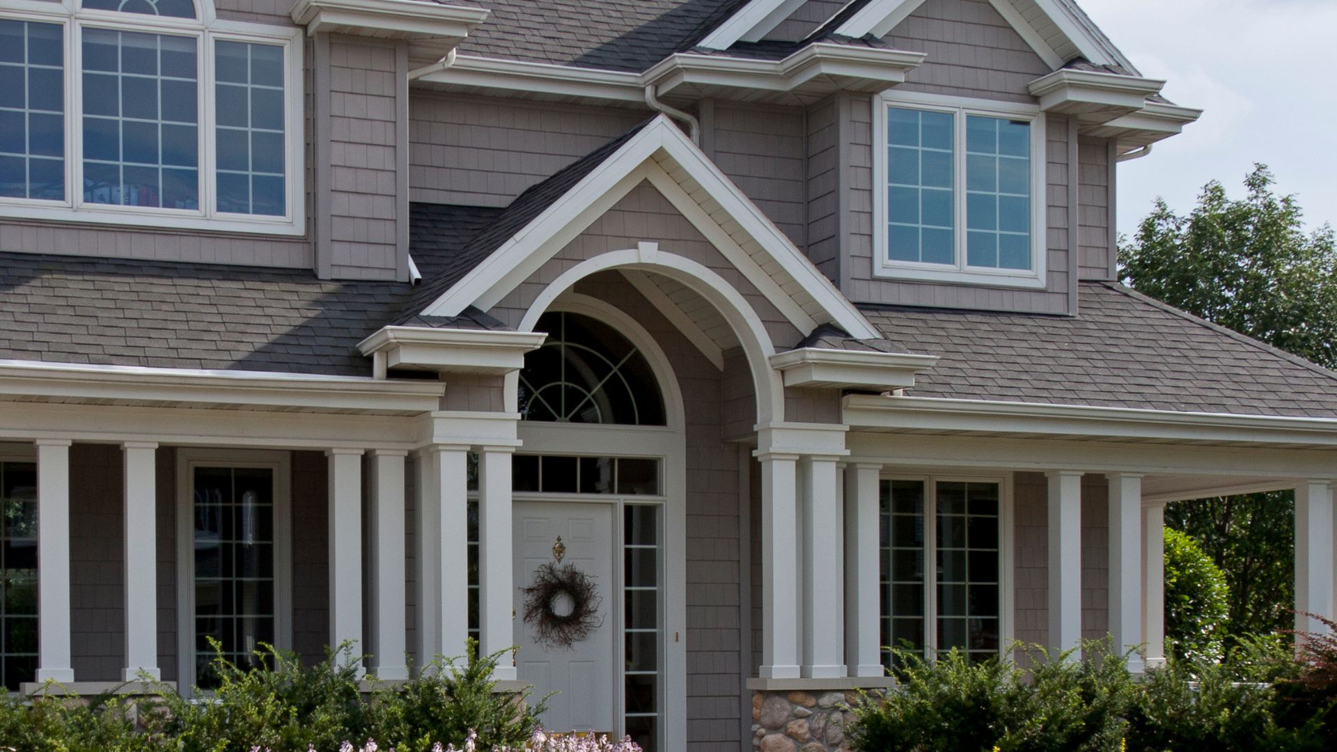 Featured image for “How to Prepare Your Home’s Exterior for Harsh Winter Weather”